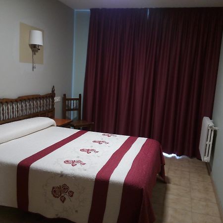 Hotel Santome Санксенсо Екстериор снимка