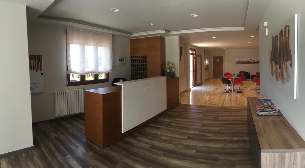 Hotel Santome Санксенсо Екстериор снимка