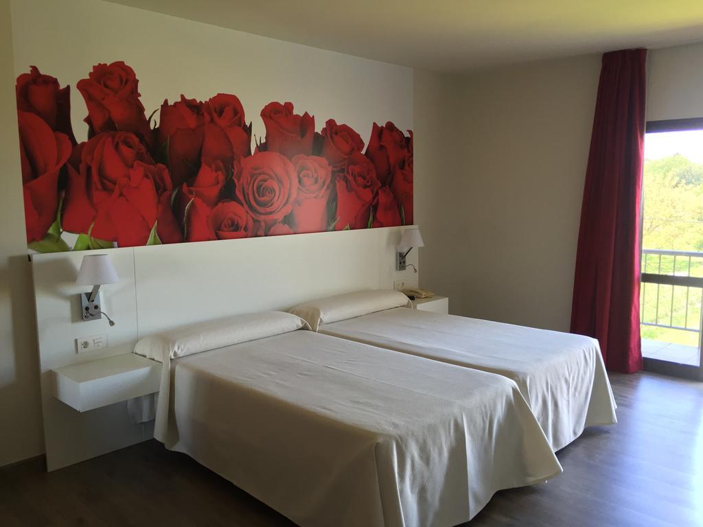 Hotel Santome Санксенсо Екстериор снимка