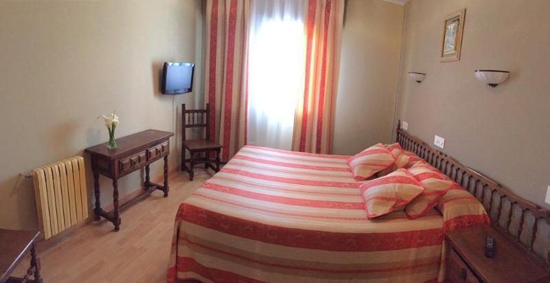 Hotel Santome Санксенсо Екстериор снимка